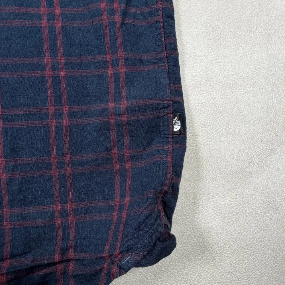 The North Face Mens XL Short Sleeve Plaid Button Up Shirt Navy Blue Burgundy Red